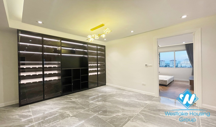 An affordable 4 bedroom apartment for rent in Ciputra